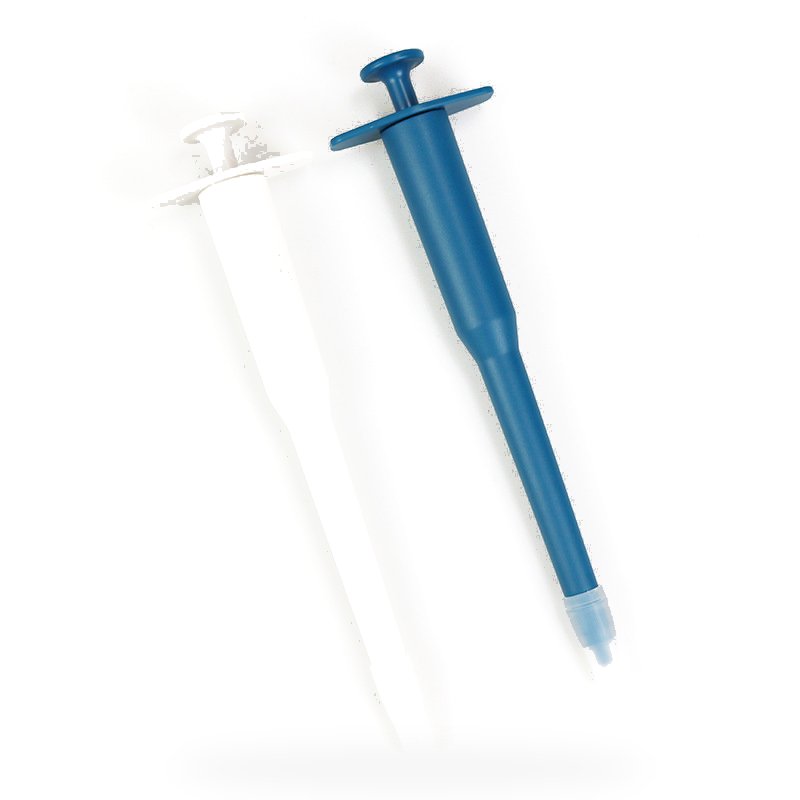 Side-Grip Pet Pill Dispenser